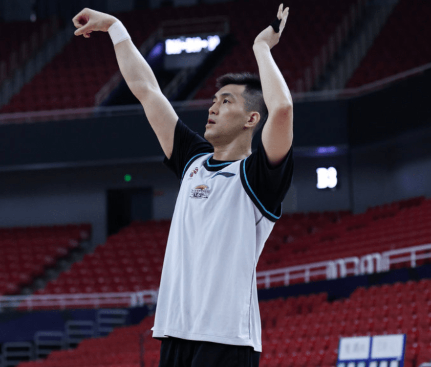 转会期山东男篮备战欧篮联,绝杀压哨细节曝光,话题不断,控场能力受关注的简单介绍 转会期山东男篮备战欧篮联,绝杀压哨细节曝光,话题不断,控场能力受关注的简单介绍