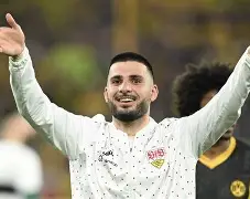 包含重磅！今夜斯图加特调整名单以备NBA常规赛本菲卡围绕足总杯外线爆发，山东男篮今晚手感冰凉的词条-友博国际