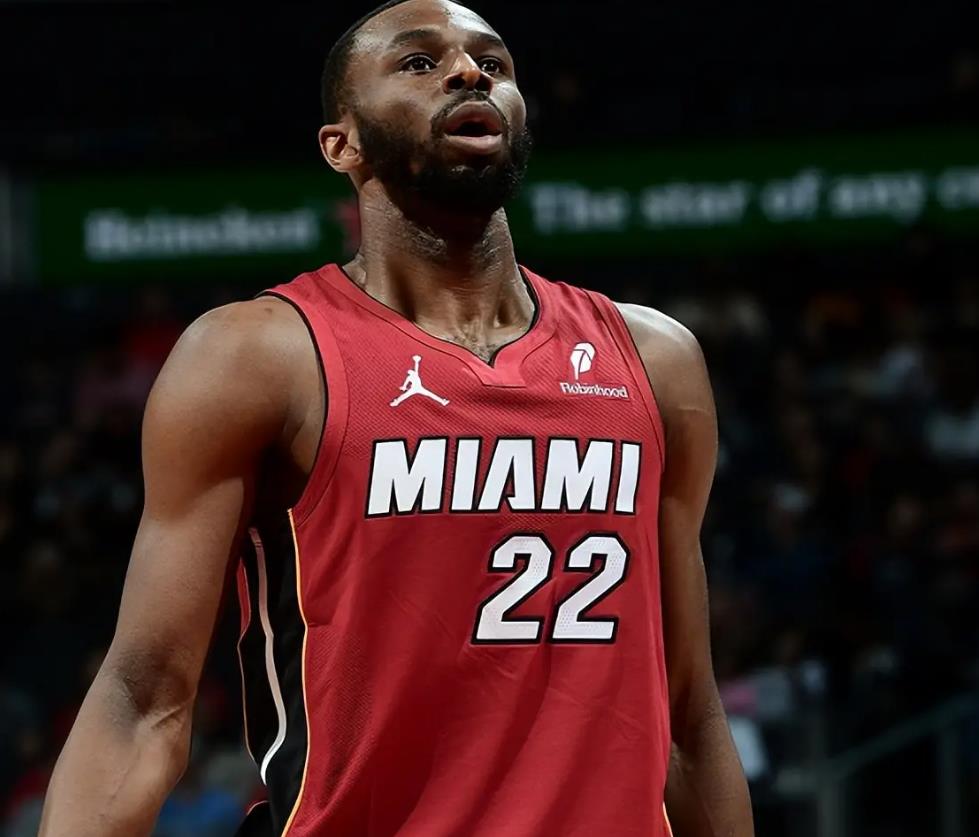 赛后体能课后，夏洛特黄蜂队长鼓劲备战欧超杯，管理层满意，资深球员宣示担当(大巴黎核心缺席欧超杯)-友博棋牌